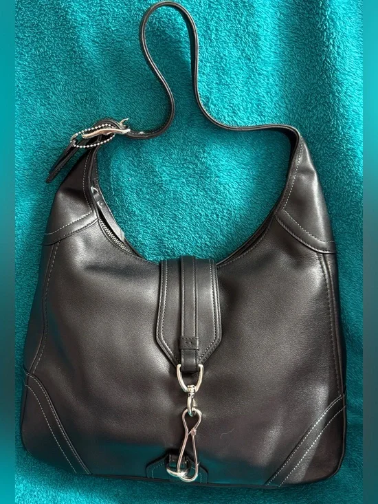 Coach Hamptons 2005 VINTAGE Hobo Bag with hangtag