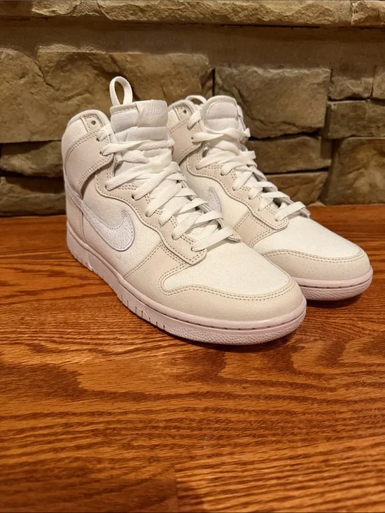 Nike Dunk High EMB All Star Salt Flats Sneakers
