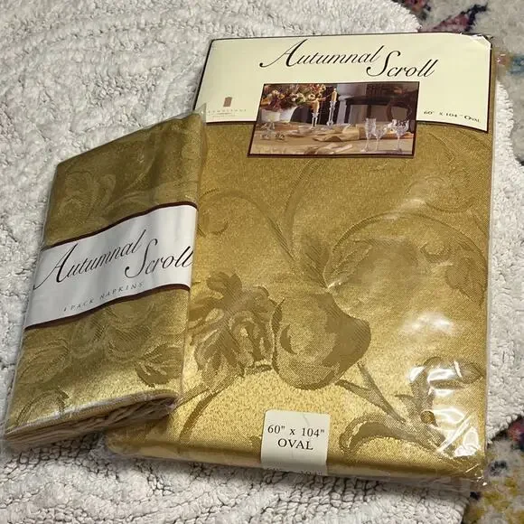Vintage Autumn Scroll Damask Tablecloth & 4 Napkins 60