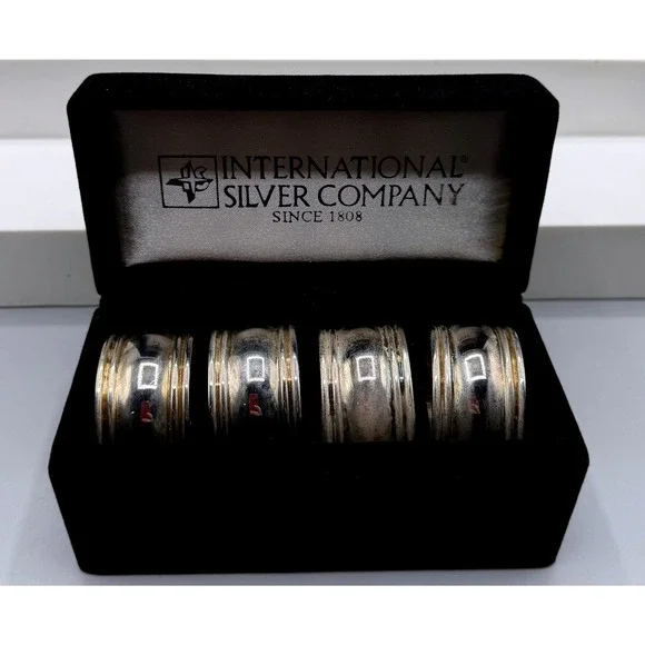International Silver Company Silver Plated Napkin Rings Set of 4 with Velvet Box
