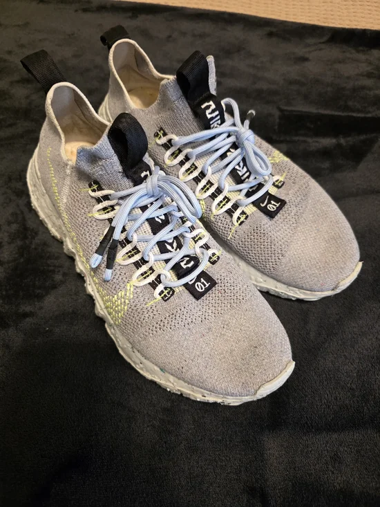 Nike Space Hippie 01