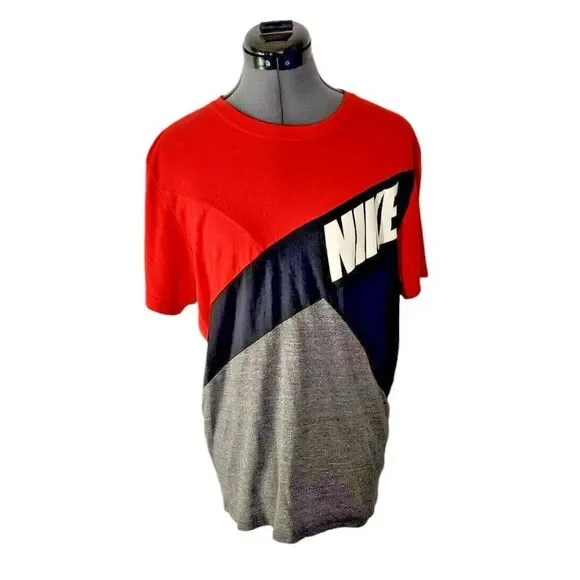 Nike T-Shirt Size‎ L