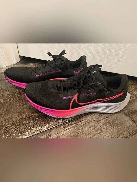 Nike Air Zoom Pegasus 38 EUC SZ 9.5