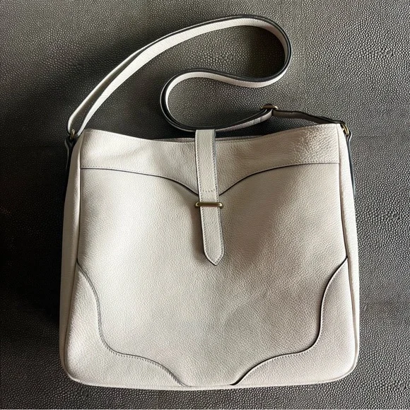 Tecovas Sierra Hobo Crossbody in Cream Pebbled Leather with Gold Zipper (EUC)
