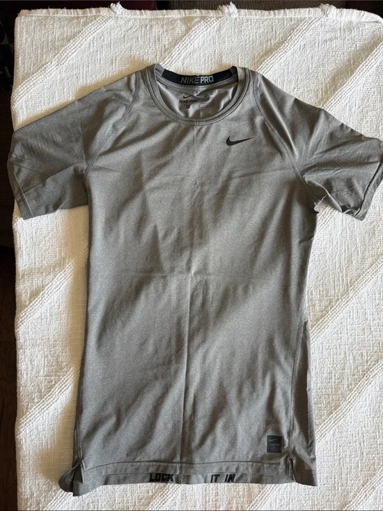 Nike Pro Short Sleeve Performance Tee — Gray