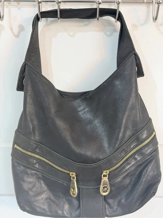 2011/12 Michael Kors Jamesport Black Leather Hobo Shoulder Bag.  with COA