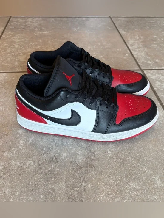 Jordan Low Top Sneakers - Black/Red/White