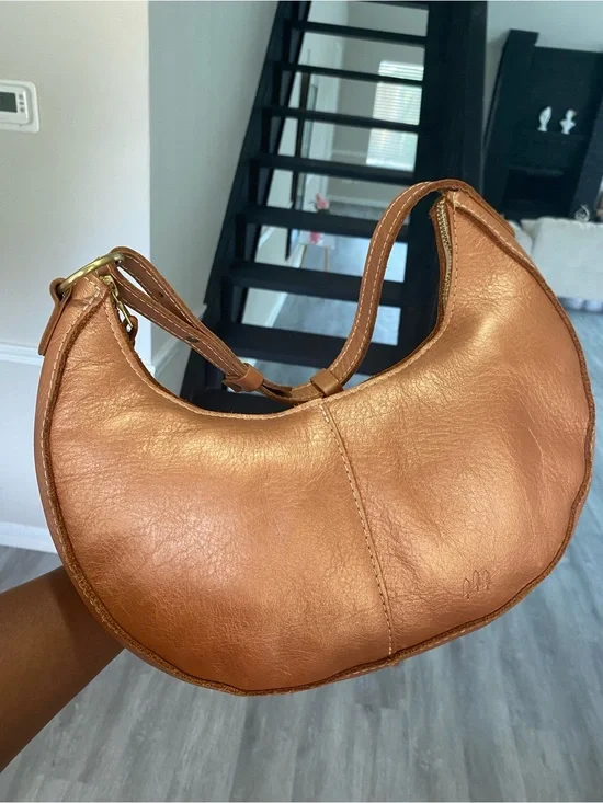 EUC Portland Leather Nora Shoulder Bag Hava