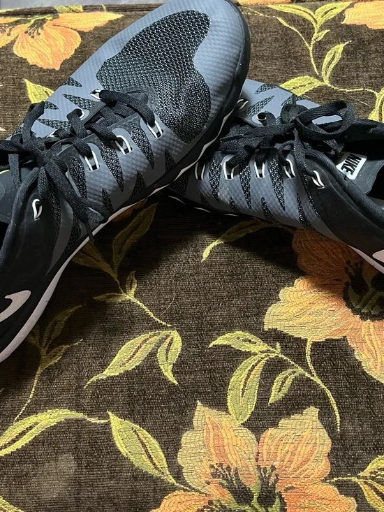 Nike Men’s Flywire Size 13