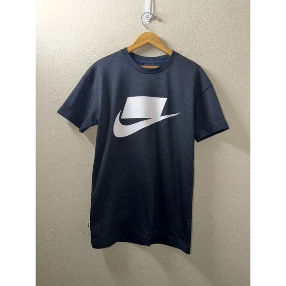 Men's Nike Mesh Tee Size Small