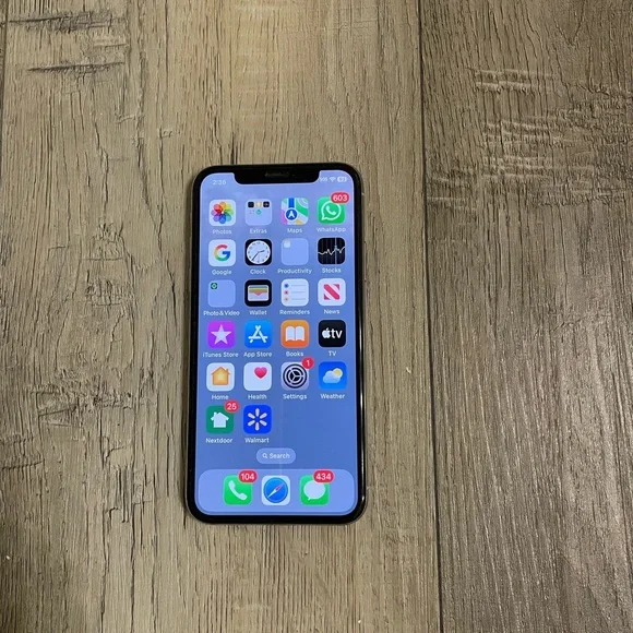 Apple iPhone X  white pristine condition fast shipping