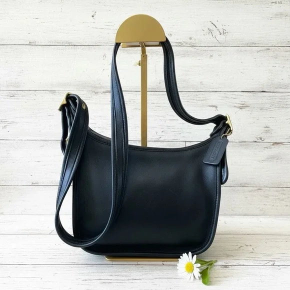 Vintage Coach Black Leather Zip Shoulder‎ Bag Classic Minimalist