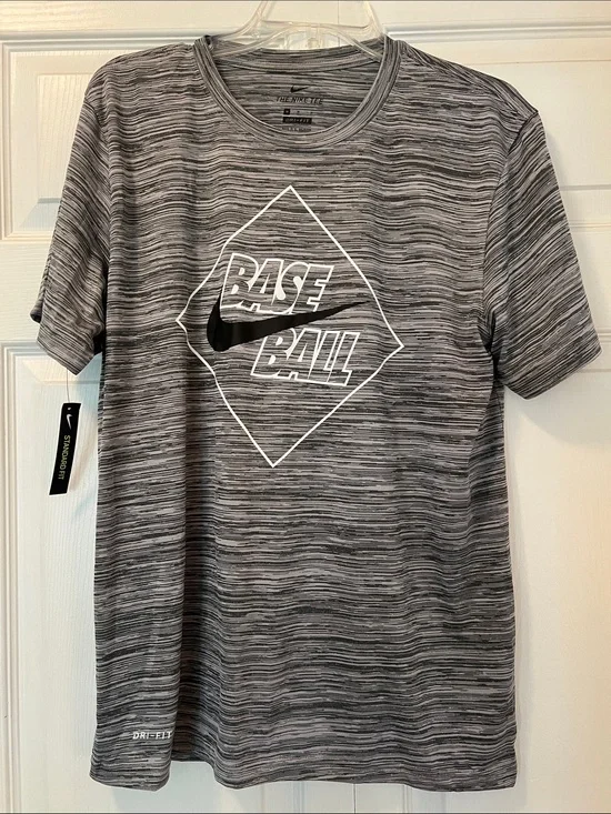 NWT Nike Gray Baseball Graphic Mens T-Shirt