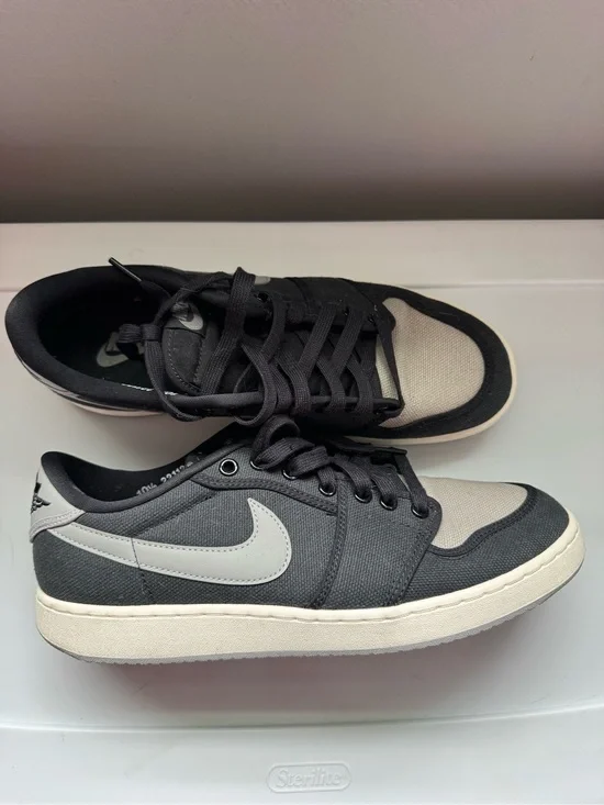 Nike Jordan Low
