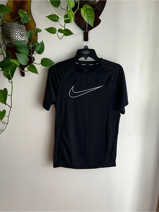 Nike Pro Dri-Fit Slim Fit Men’s Athletic T-Shirt • Size Small • Black