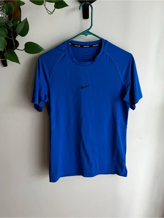 Nike Pro Dri-Fit Slim Fit Men’s Athletic T-Shirt • Size Small