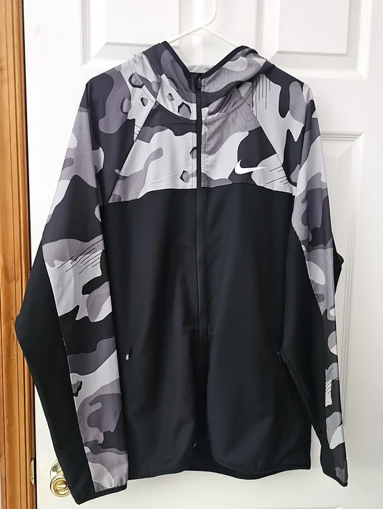 Nike Black & Gray Camo Full-Zip Hooded Jacket