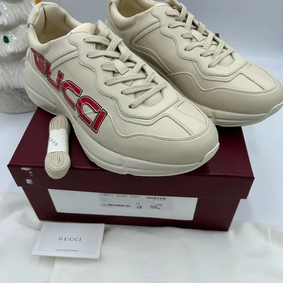 Gucci Beige Sneakers with Red Accents size 10 made in Italy