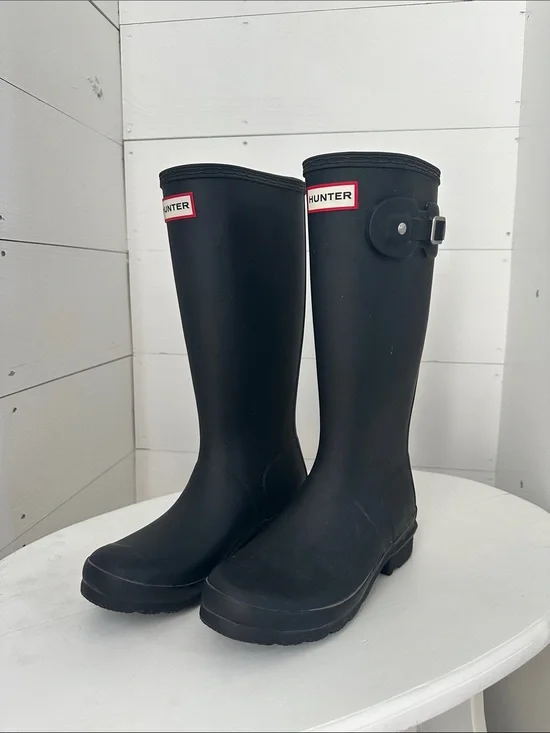 Hunter Matte Black Tall Rain Boots with Side Buckle Kids 4B/5G