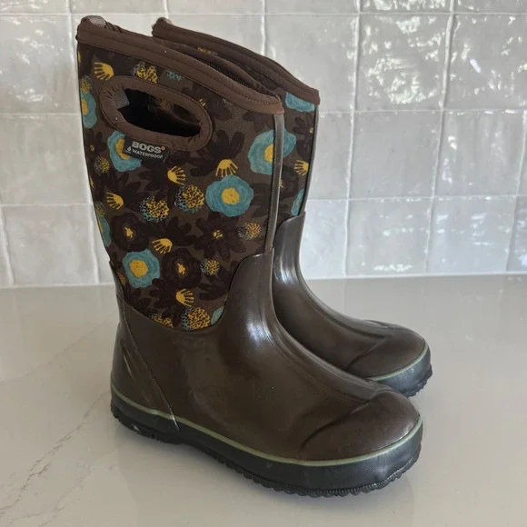 Bogs Classic Watercolor Rain Boots Youth‎ 2 Brown Floral Waterproof Insulated