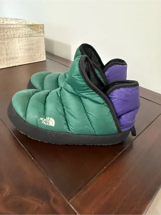 The North Face Kids Green and Purple Quilted Slip-On Slippers