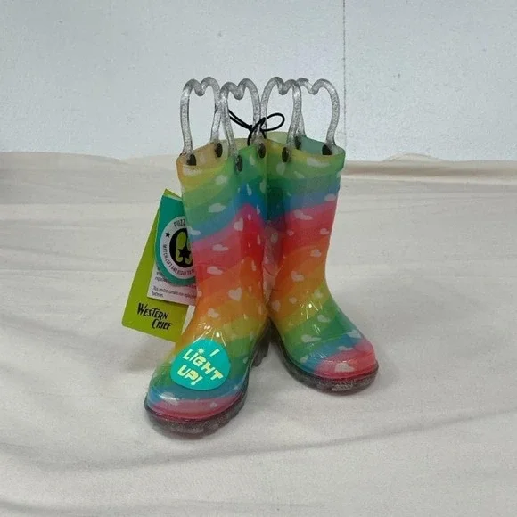 Western Chief Kids Rainbow Heart Light-Up Rain Boots – Size 5