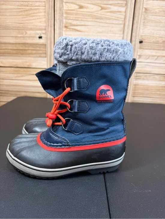 Sorel Yoot Pack Nylon Boots Waterproof Winter Boots in Navy with Red Trim Size 3