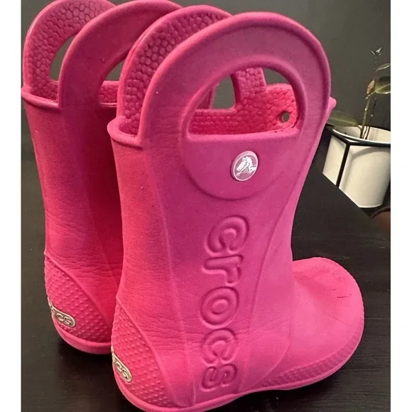 Crocs Pink Rain Boots Pull On Lightweight Rubber Girls Size 9