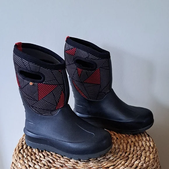 BOGS Boys Neoclassic Red/Black Geometric‎ Print Waterproof/Insulated Boots 5