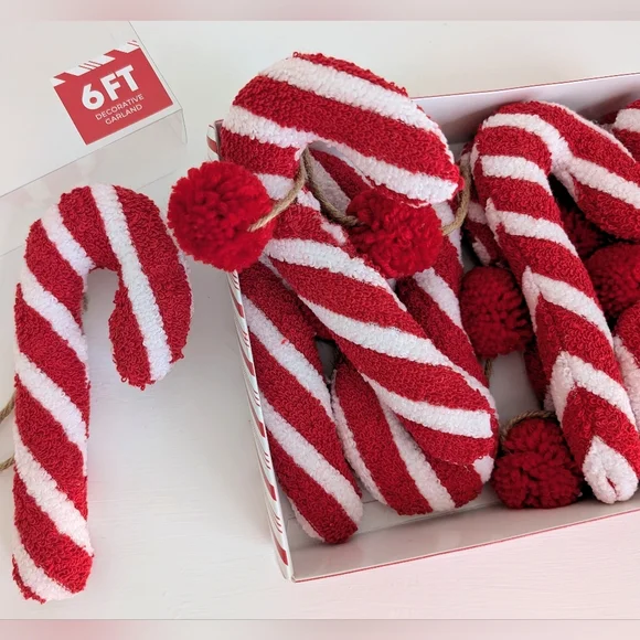 NIB Large Cozy Candy Cane Christmas Garland 6 FT Peppermint Holiday Gingerbread