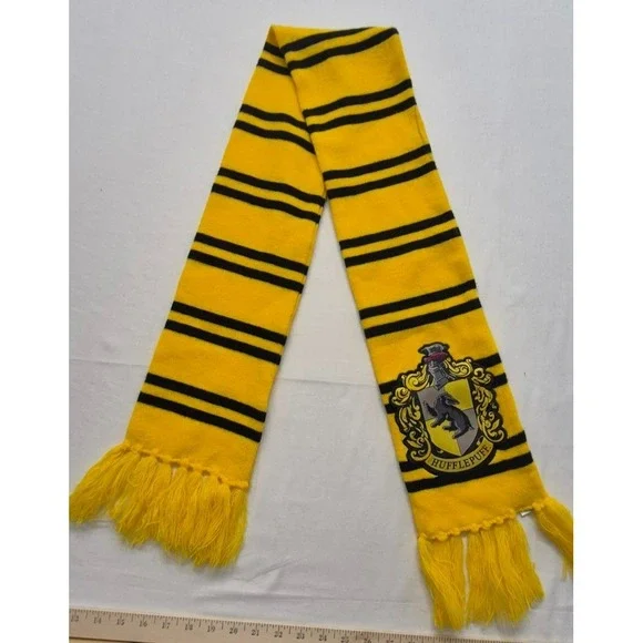 Harry Potter yellow and black Hufflepuff‎ tight knit scarf