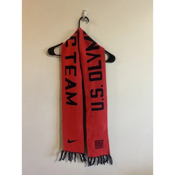Nike US Soccer Scarf‎ Navy & Red U.S. Olympic Team Vancouver 2010 U.S.A
