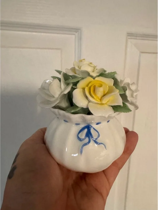 Vintage Ceramic Flower Bouquet Figurine with Yellow and White Roses