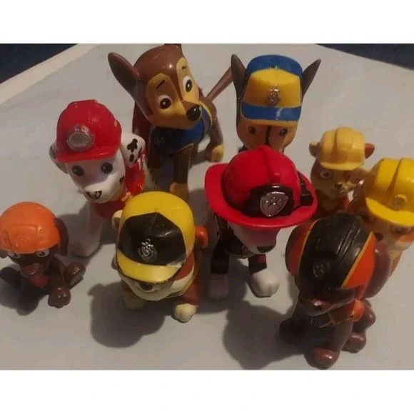 Paw Patrol Figures Lot Of 9‎
