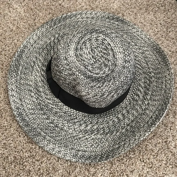 Grey Beach Raffia Hat