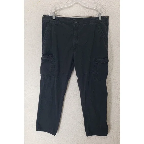 Wrangler Cargo Pants Mens 38x32 Black Relaxed Fit Utility Pocket Outdoor Comfort
