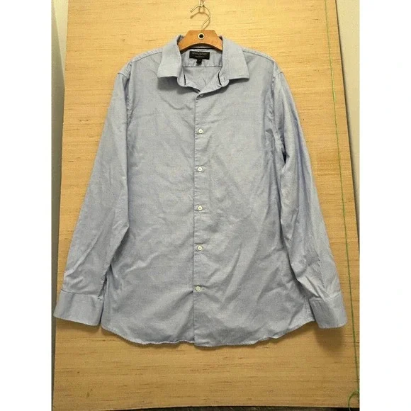 Banana Republic Wrinkle Resistant Long Sleeve Button‎ Down Shirt Light Blue L