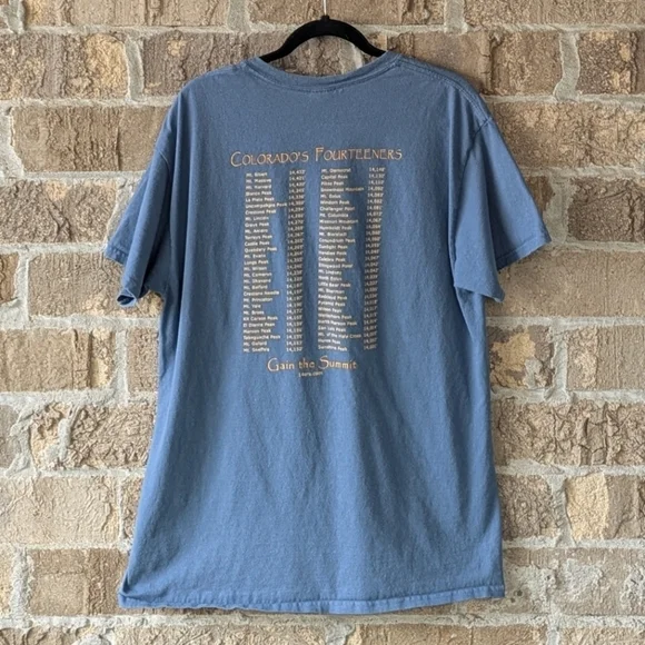 Gildan Colorado 14ers Mountains List Short Sleeve T-Shirt Unisex Large Blue