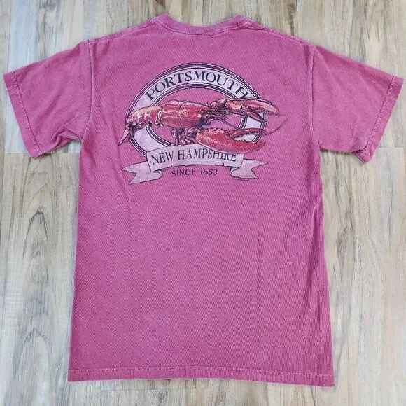💜Red Vintage Wash Portsmouth, New Hampshire Short Sleeve Shirt Men's Small