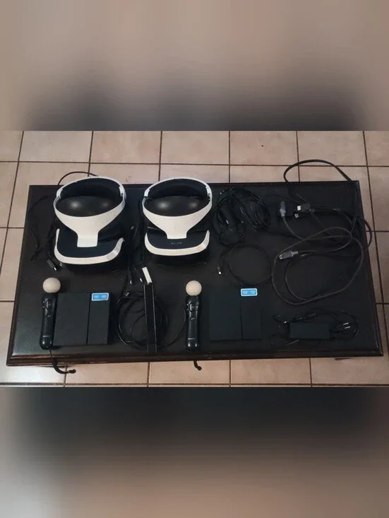 PlayStation VR2 White Dual Headset Bundle & Motion Controllers