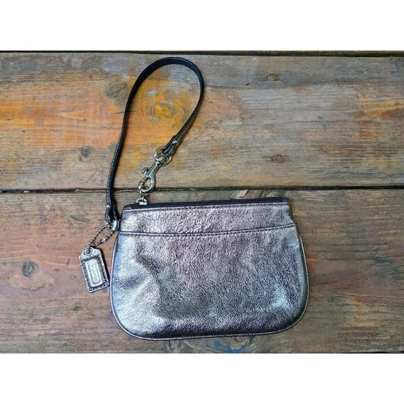 Coach Wallet Wristlet Silver Metallic Top Zip Hang Tag 6x4
