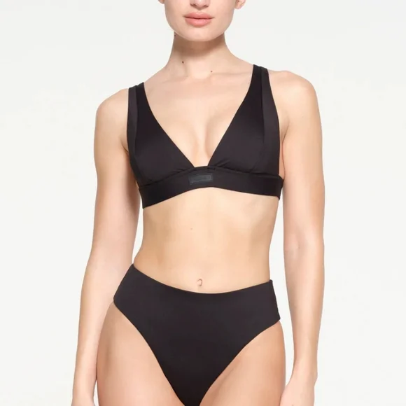 NEW SKIMS Recycled Swim Plunge Bra Bikini Top Black Onyx Medium