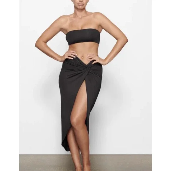 SKIMS Swim Sarong Skirt Onyx Black Cover Up Beach Resortcore Vacation Pool XL