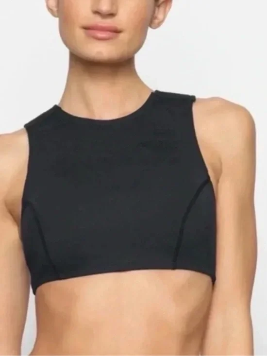 SKIMS NWT Scuba High Neck Top Onyx 4X ( lot 1340)