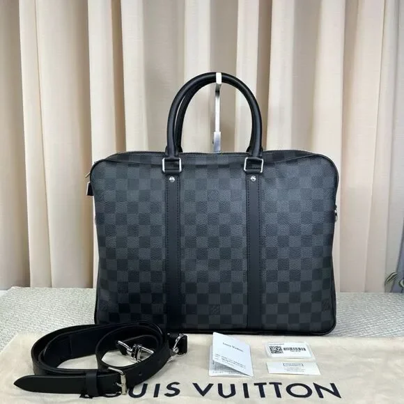 Louis Vuitton Women Pre-Loved Bag Brand New Condition