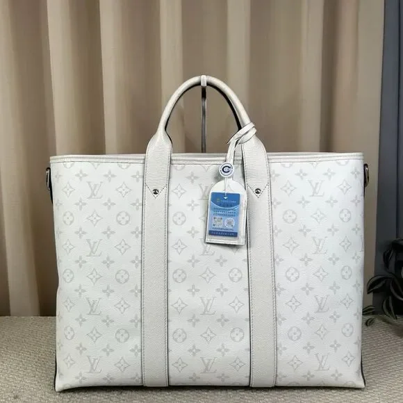 Louis Vuitton Women Pre-Loved Bag Very Good Condition