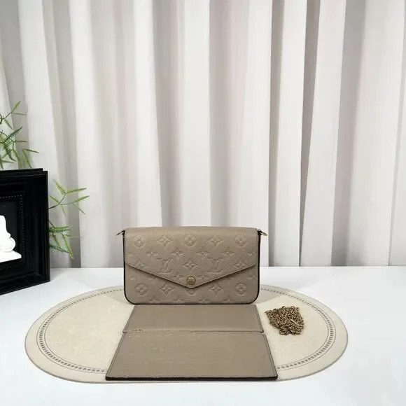 Louis Vuitton Women Pre-Loved Bag Very Good Condition