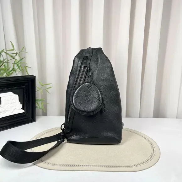 Louis Vuitton Women Pre-Loved Bag Very Good Condition