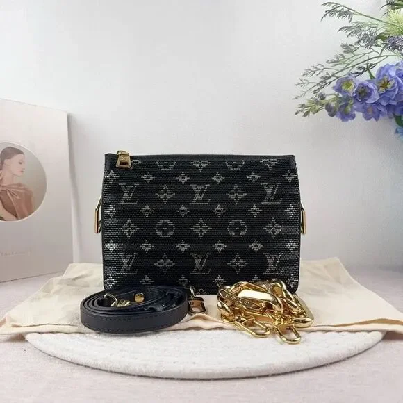 Louis Vuitton Women Pre-Loved Bag Very Good Condition