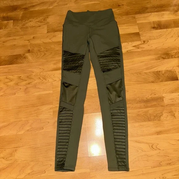 ALO Yoga Moto Leggings Olive Green‎ Ribbed Panels High Waist Athletic Womens